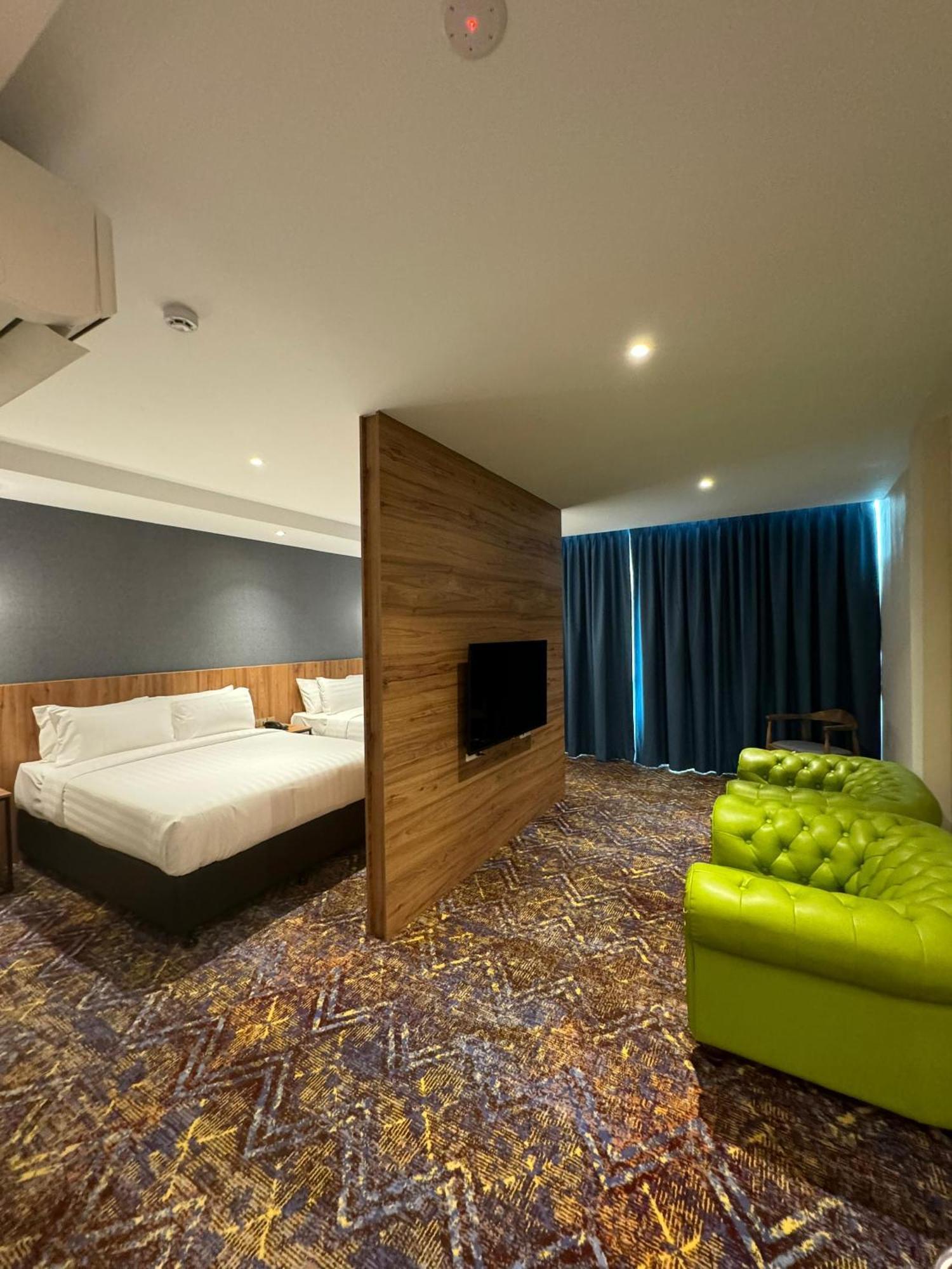 Le'Genda Hotel Kajang Exterior foto